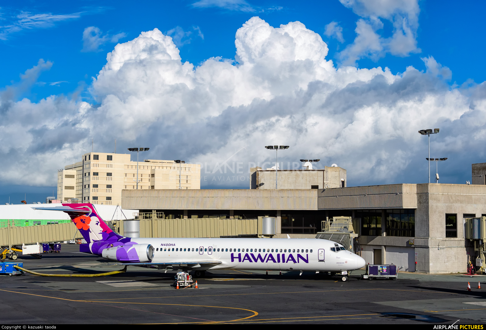 Hawaiian Airlines N480HA aircraft at Honolulu Intl
