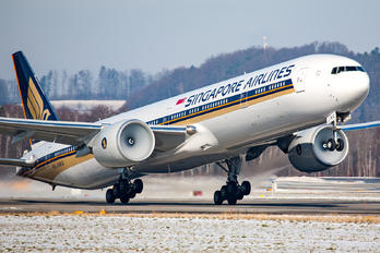 9V-SWG - Singapore Airlines Boeing 777-300ER