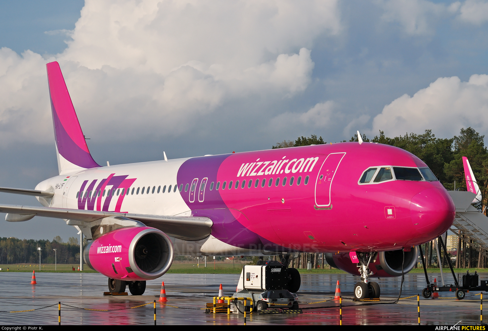 Wizz Air HA-LYF aircraft at Bydgoszcz - Szwederowo