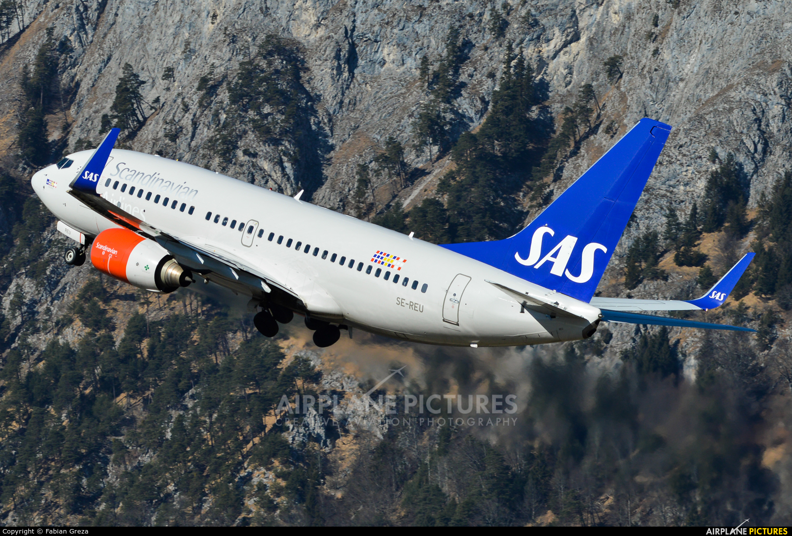 SAS - Scandinavian Airlines SE-REU aircraft at Innsbruck