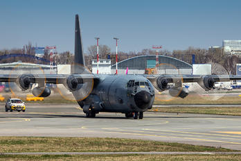 61-PI - France - Air Force Lockheed C-130H Hercules