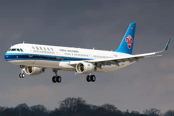 D-AVZS - China Southern Airlines Airbus A321