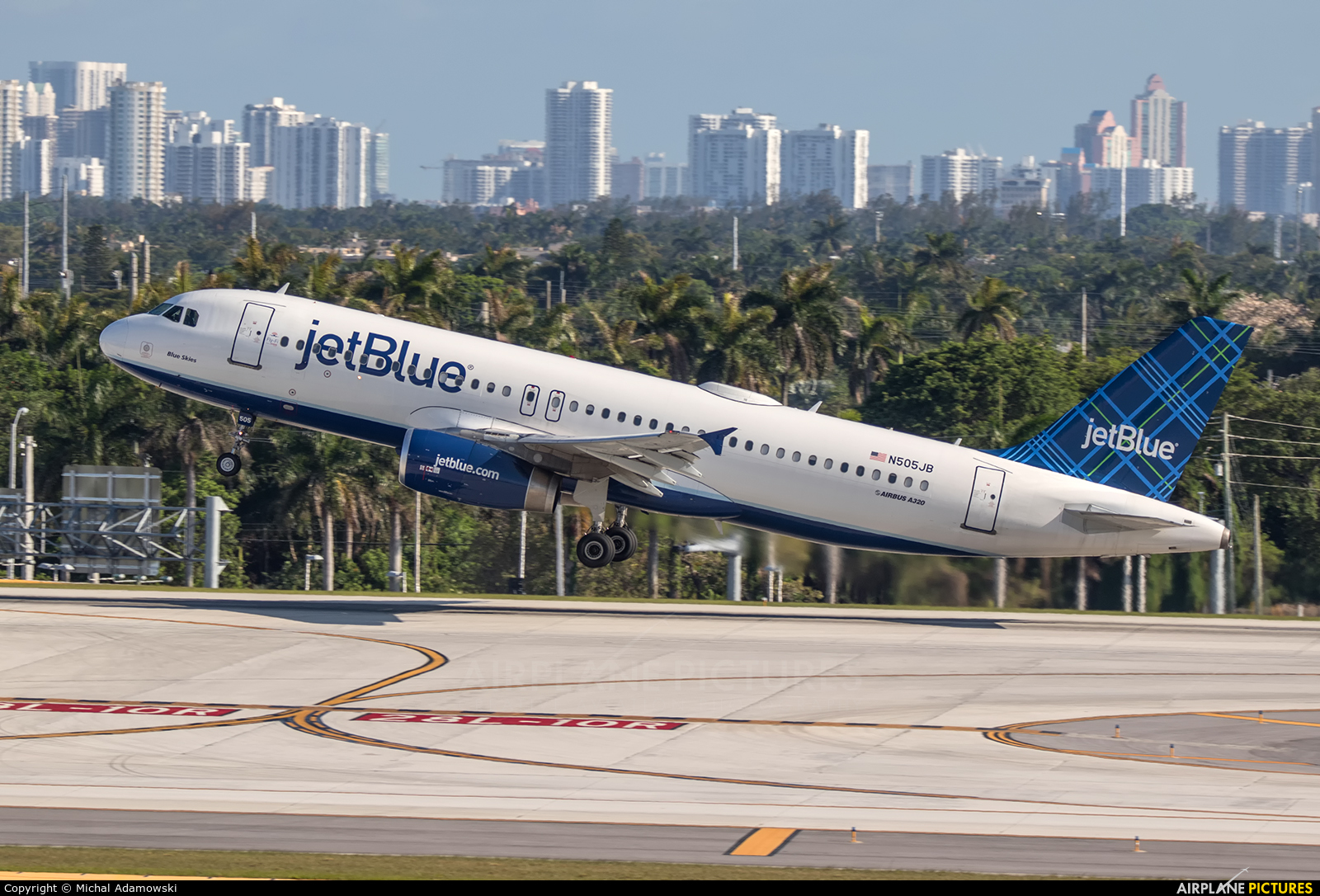 JetBlue Airways N505JB aircraft at Fort Lauderdale - Hollywood Intl