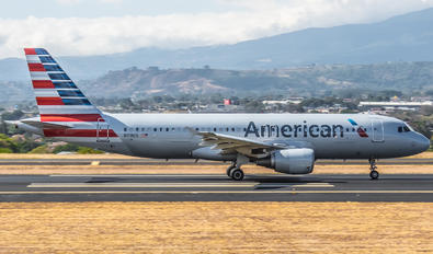 N119US - American Airlines Airbus A320