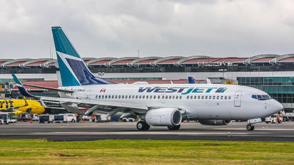 C-GWJO - WestJet Airlines Boeing 737-700