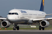 D-AIRK - Lufthansa Airbus A321 aircraft