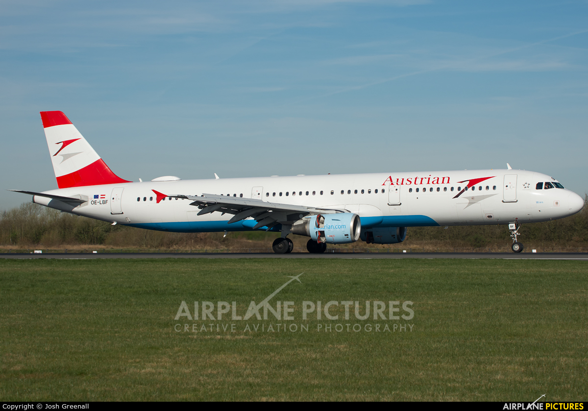 Austrian Airlines/Arrows/Tyrolean OE-LBF aircraft at Manchester