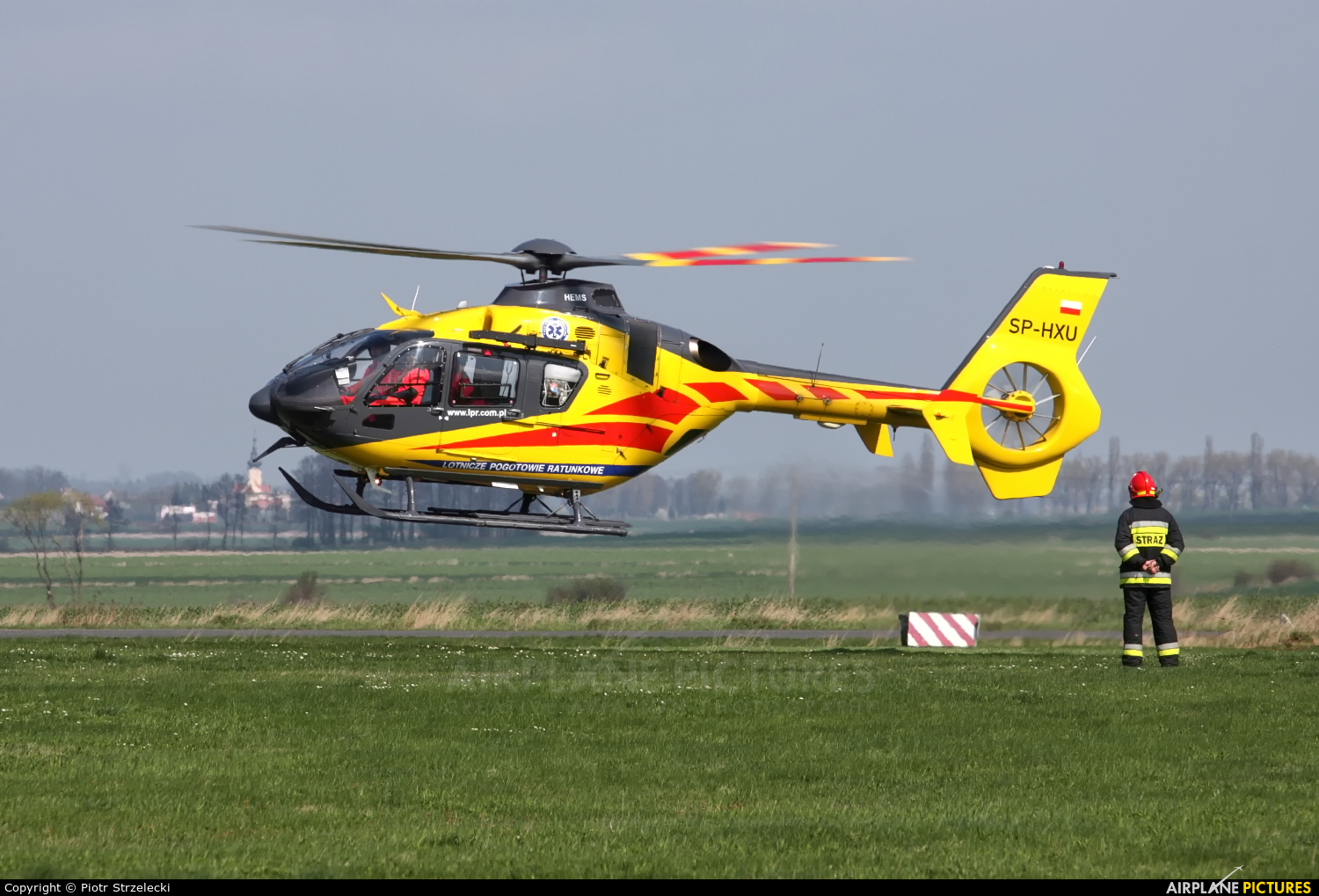 Polish Medical Air Rescue - Lotnicze Pogotowie Ratunkowe SP-HXU aircraft at Świebodzice