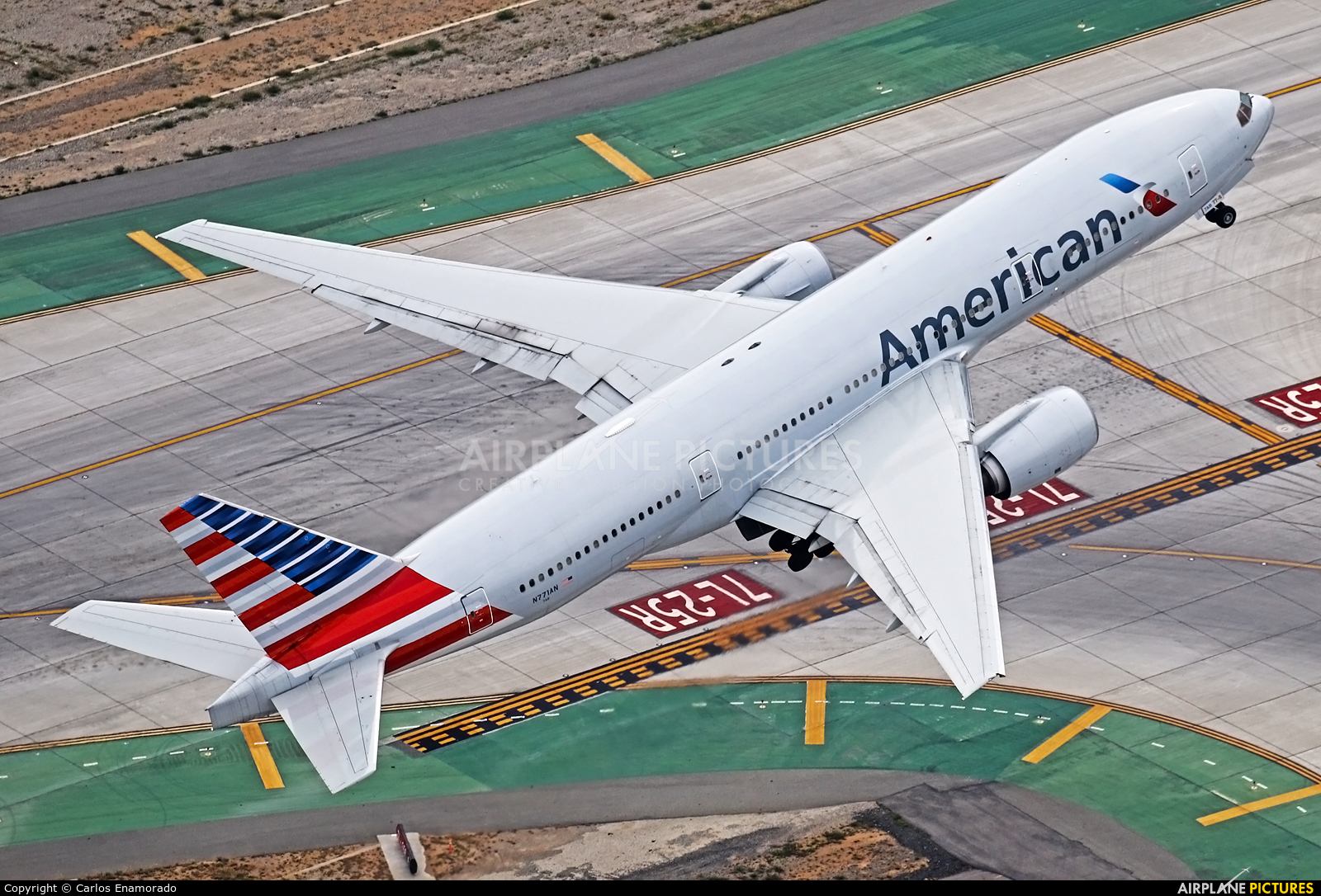American Airlines N771AN aircraft at Los Angeles Intl