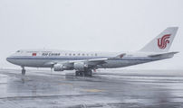 Rare visit of Air China 747 to Vilnius title=