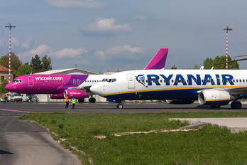 EI-ENE - Ryanair Boeing 737-800