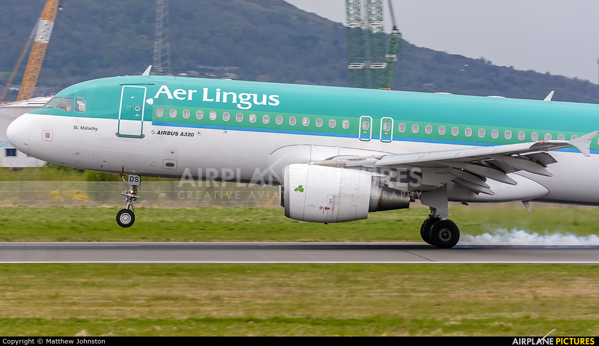Aer Lingus EI-EDS aircraft at Belfast City - George Best