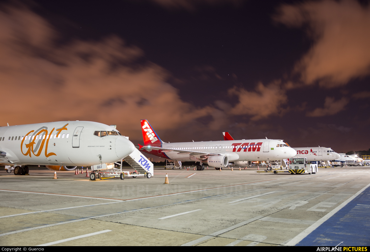 - Airport Overview - aircraft at Aracaju – Santa Maria