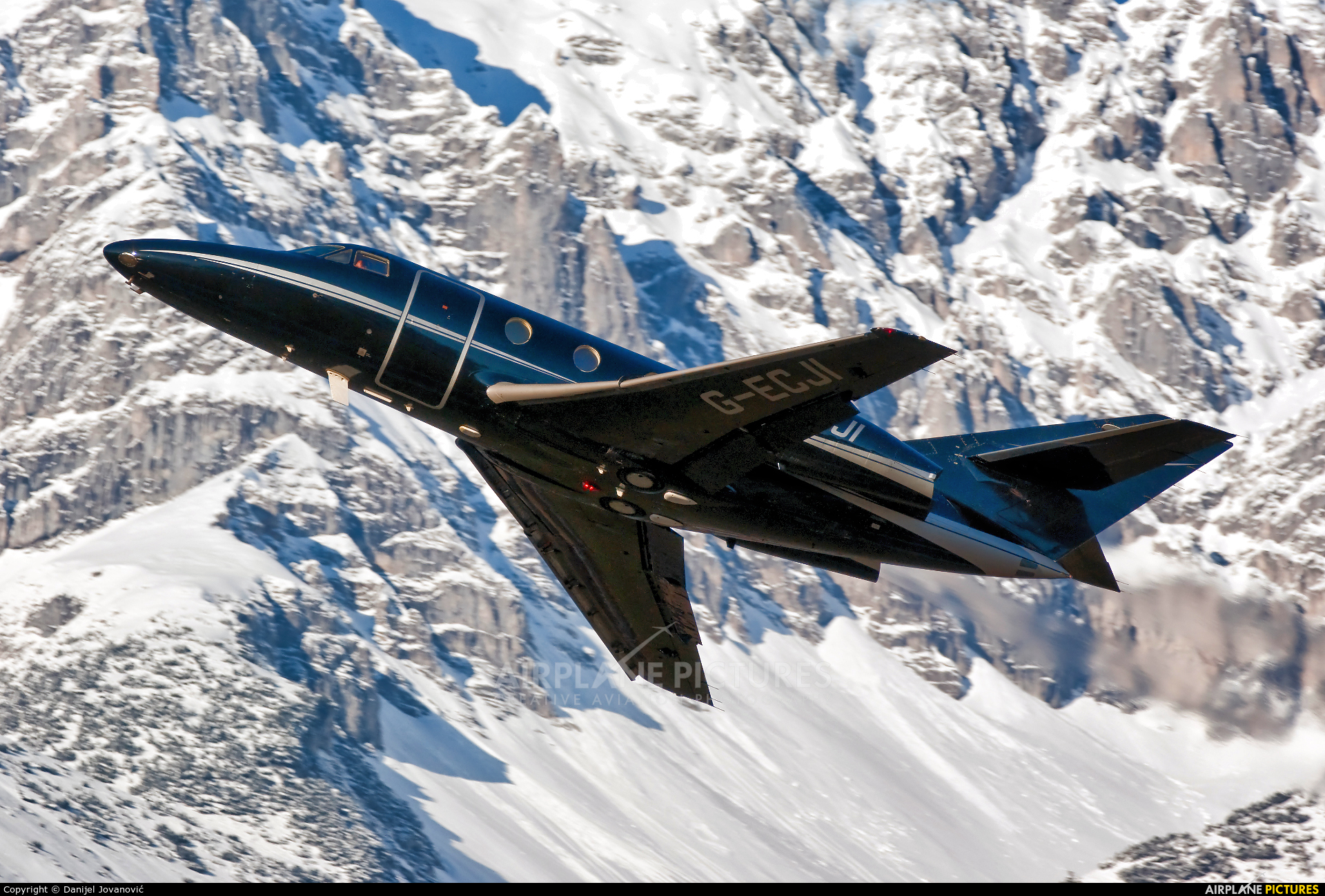Private G-ECJI aircraft at Innsbruck