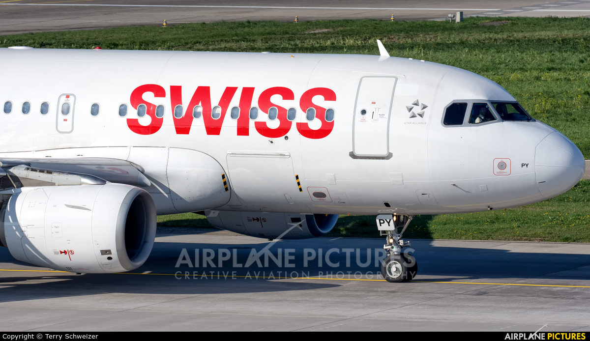 Swiss HB-IPY aircraft at Zurich