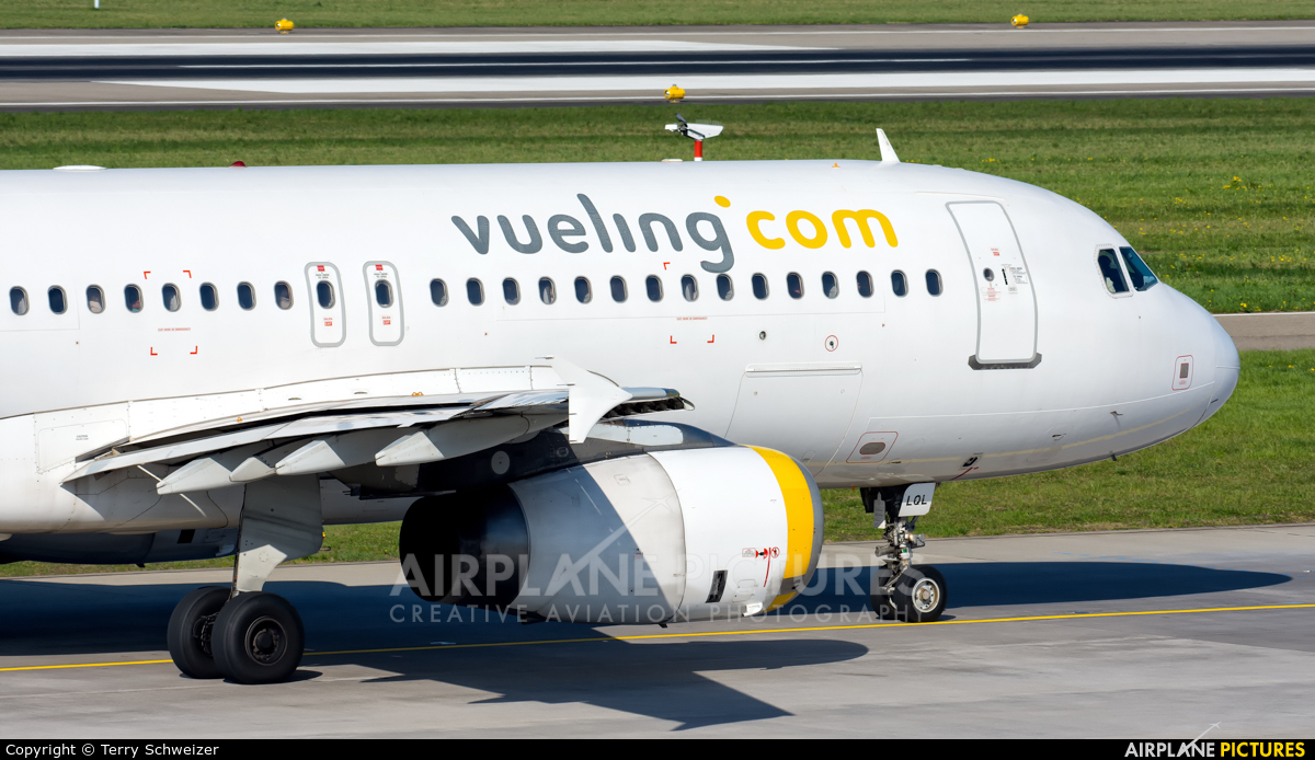 Vueling Airlines EC-LQL aircraft at Zurich