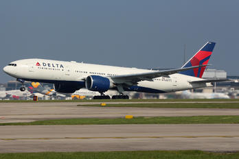 N710DN - Delta Air Lines Boeing 777-200LR