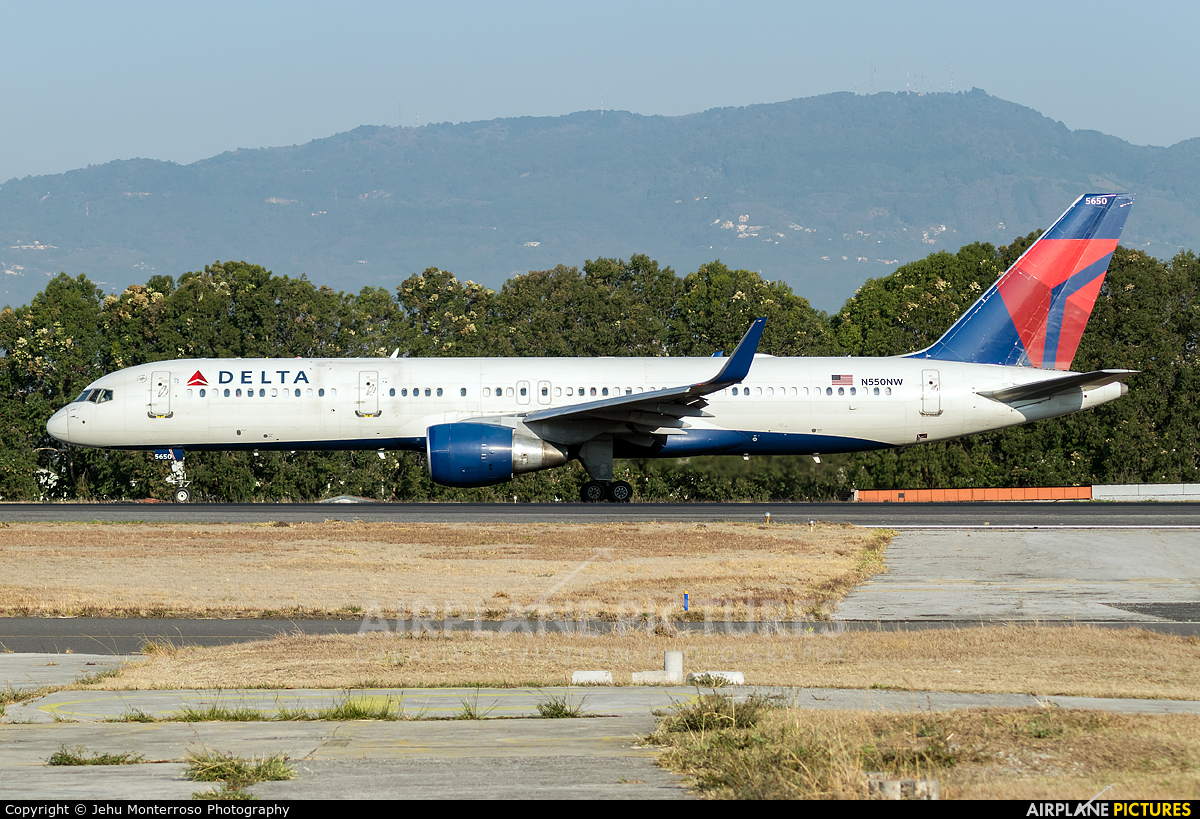 Delta Air Lines N550NW aircraft at Guatemala - La Aurora