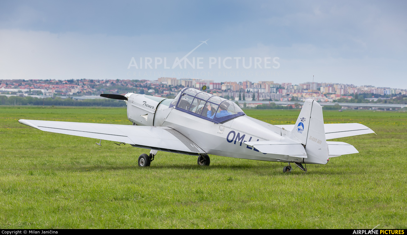 Aeroklub Nitra OM-LLO aircraft at Nitra