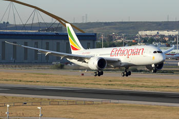 ET-ATH - Ethiopian Airlines Boeing 787-8 Dreamliner