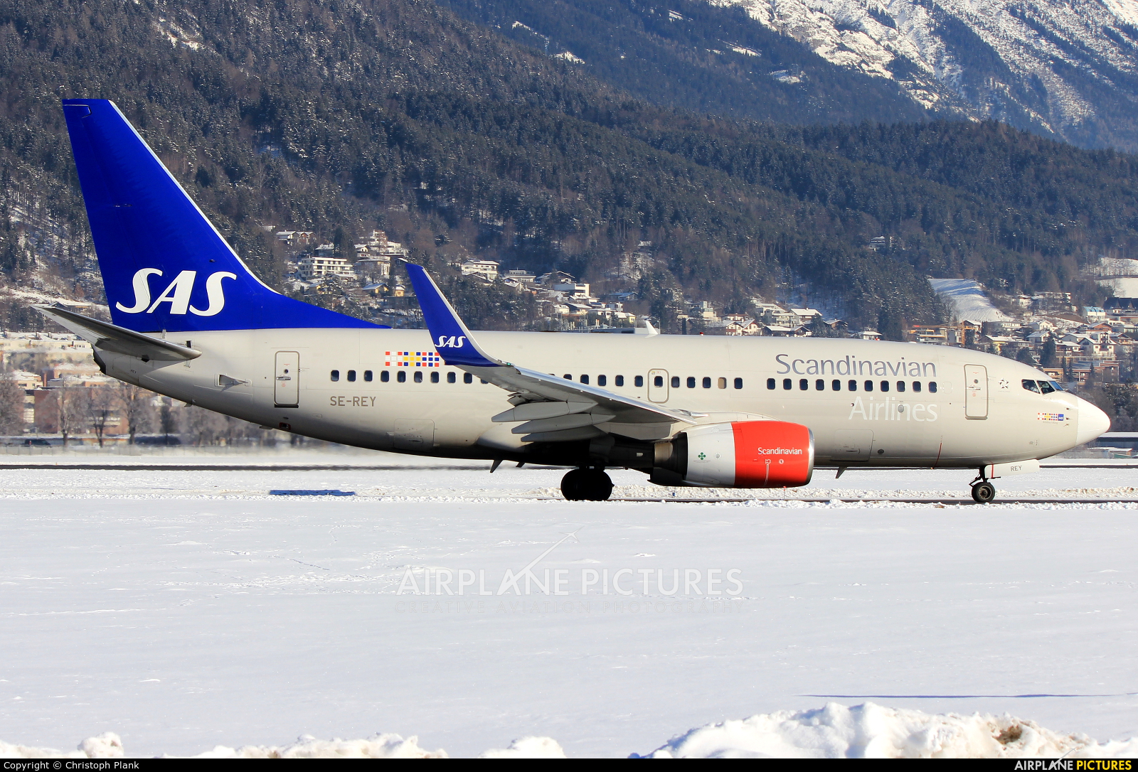 SAS - Scandinavian Airlines SE-REY aircraft at Innsbruck