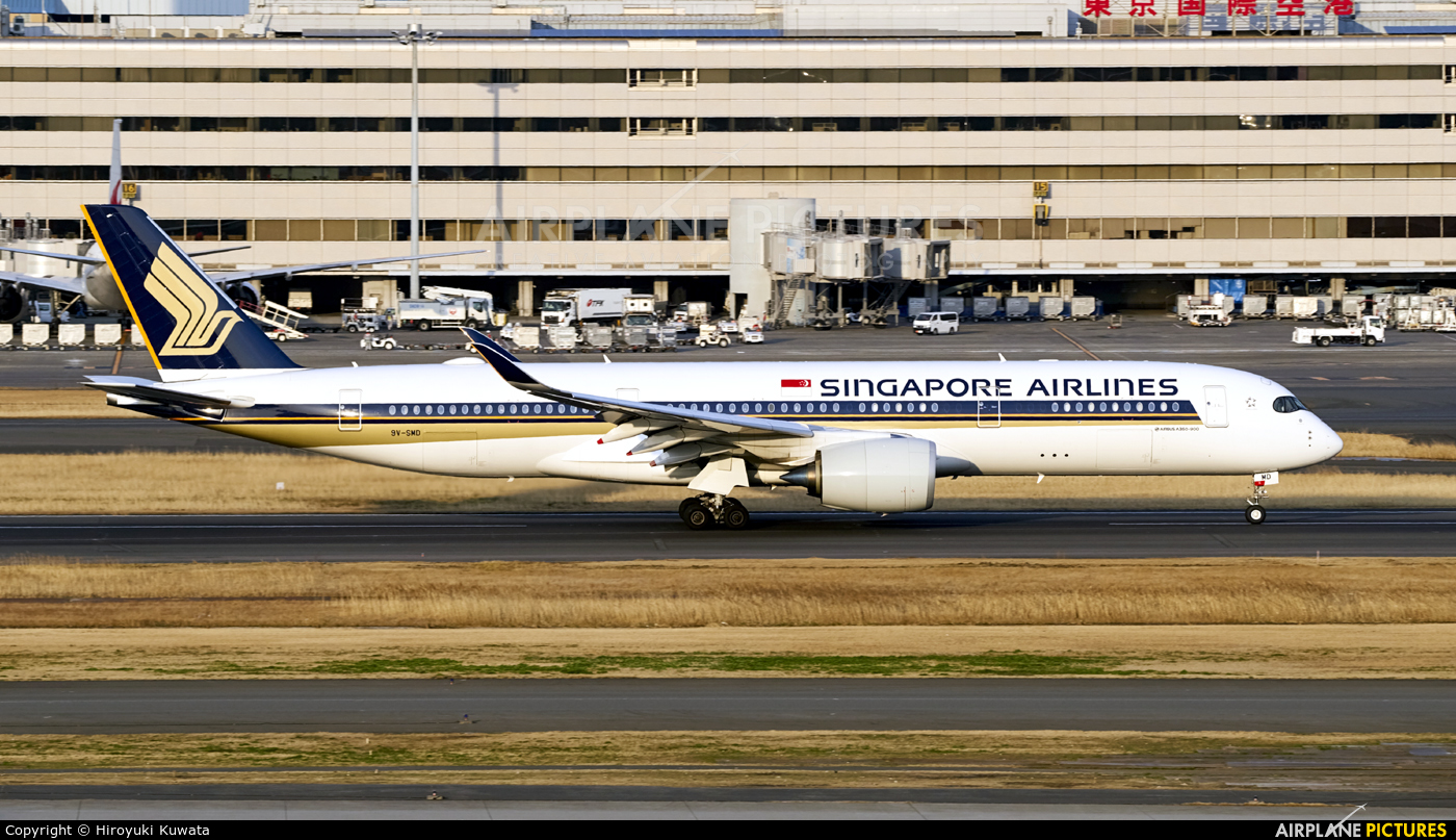 Singapore Airlines 9V-SMD aircraft at Tokyo - Haneda Intl