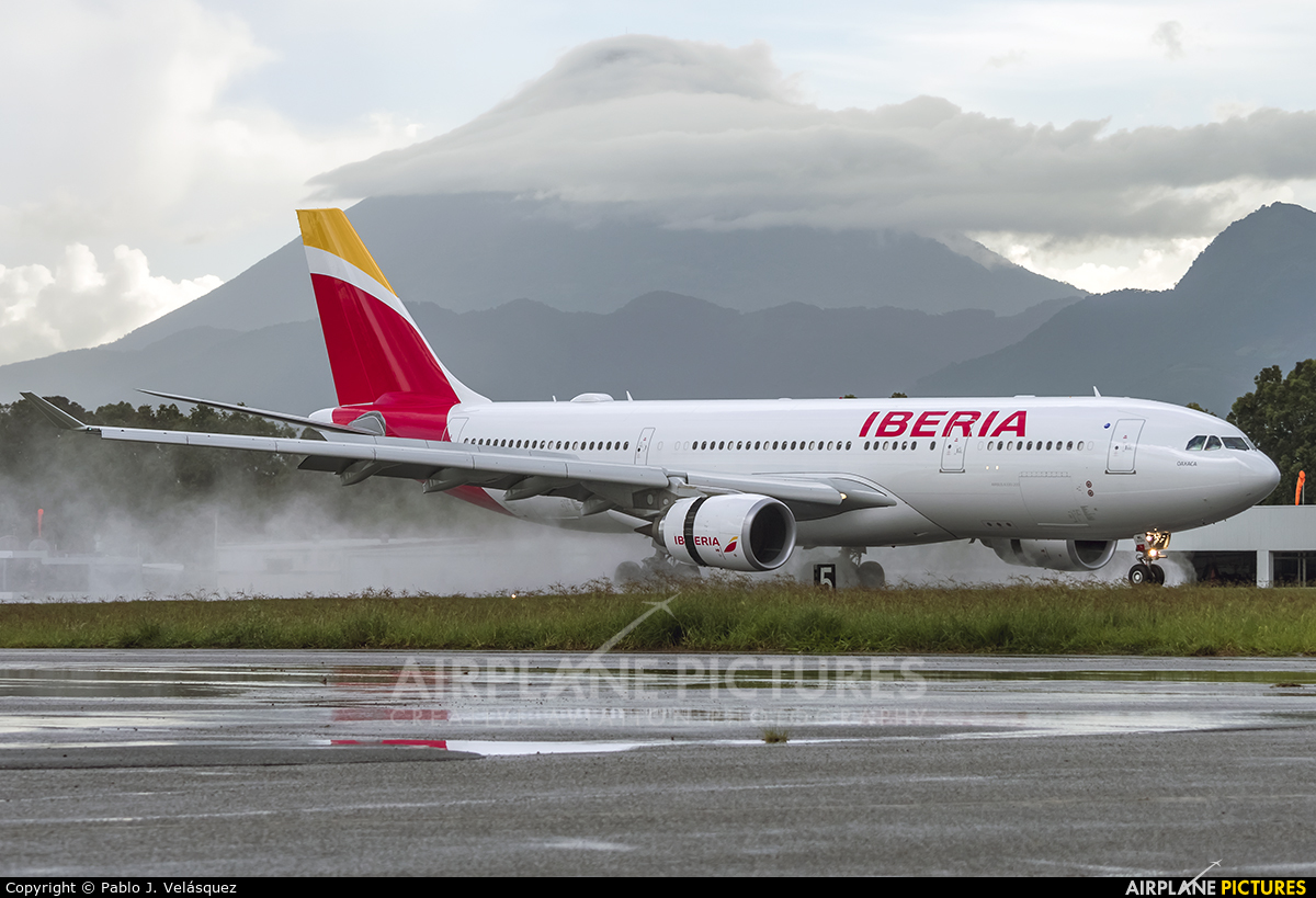 Iberia EC-MIL aircraft at Guatemala - La Aurora