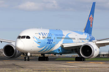 B-2732 - China Southern Airlines Boeing 787-8 Dreamliner