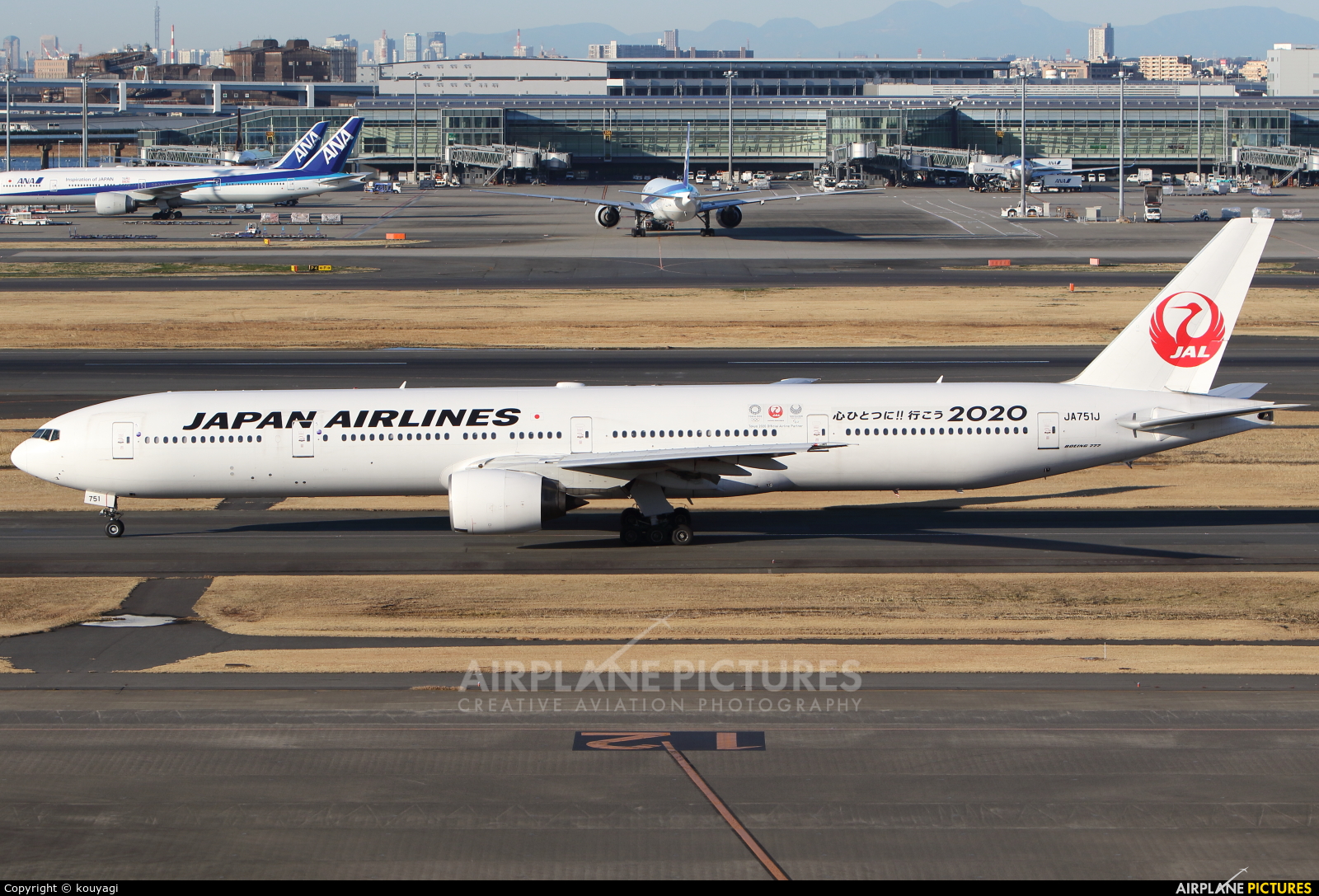 JAL - Japan Airlines JA751J aircraft at Tokyo - Haneda Intl
