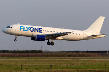 EK32008 - FlyOne Airbus A320