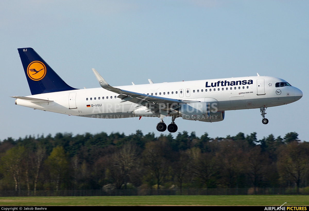 Lufthansa D-AIUJ aircraft at Hannover - Langenhagen