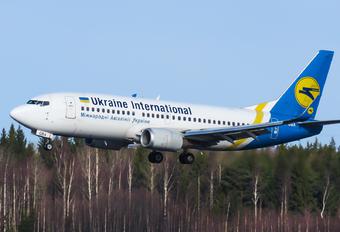 UR-GBA - Ukraine International Airlines Boeing 737-300
