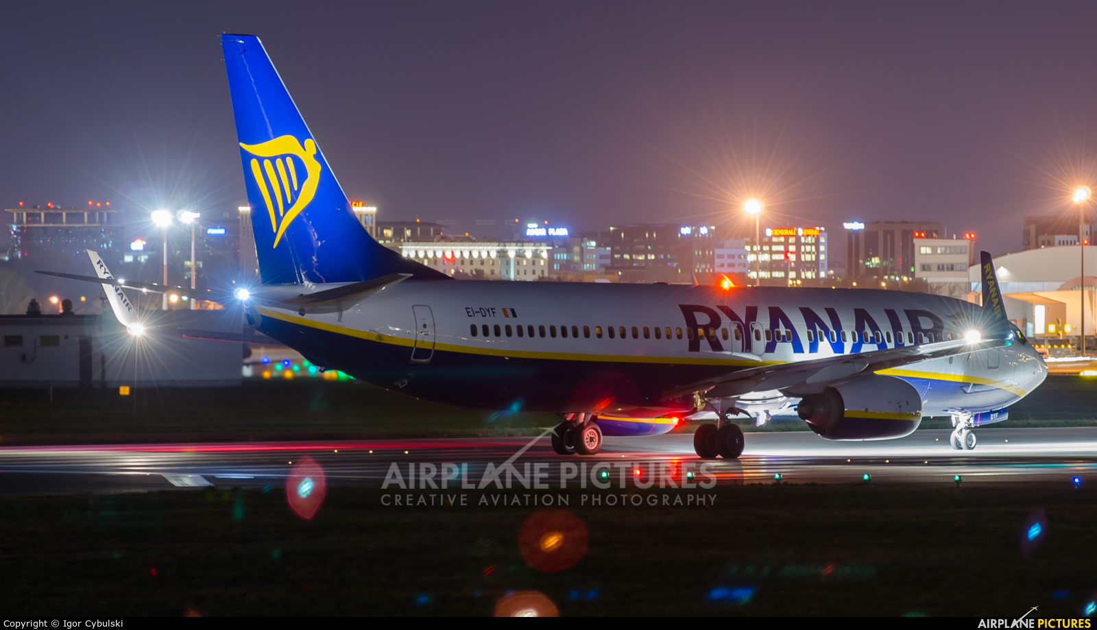 Ryanair EI-DYF aircraft at Warsaw - Frederic Chopin