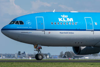 PH-AOC - KLM Airbus A330-200