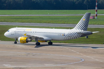 EC-KDT - Vueling Airlines Airbus A320