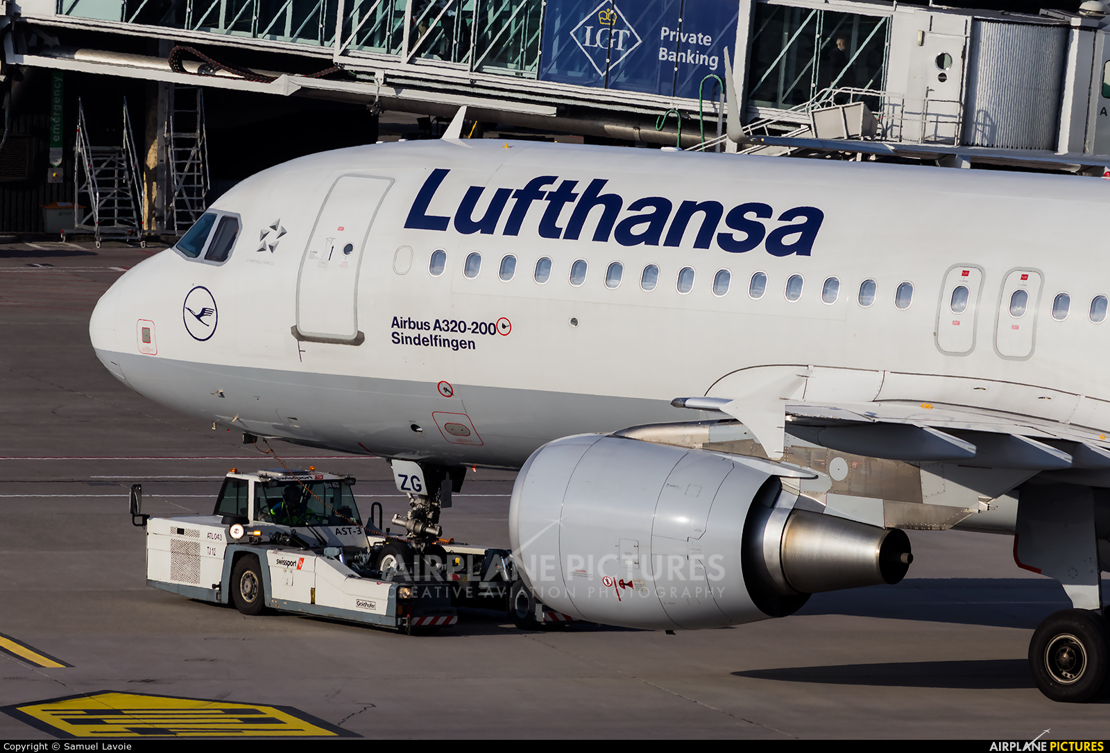 Lufthansa D-AIZG aircraft at Zurich