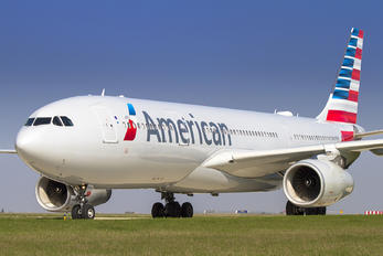 N284AY - American Airlines Airbus A330-200