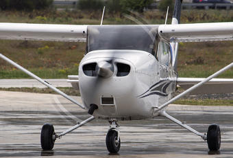EC-LJD - Escuela de Aviación de Valencia Cessna 172 Skyhawk (all models except RG)