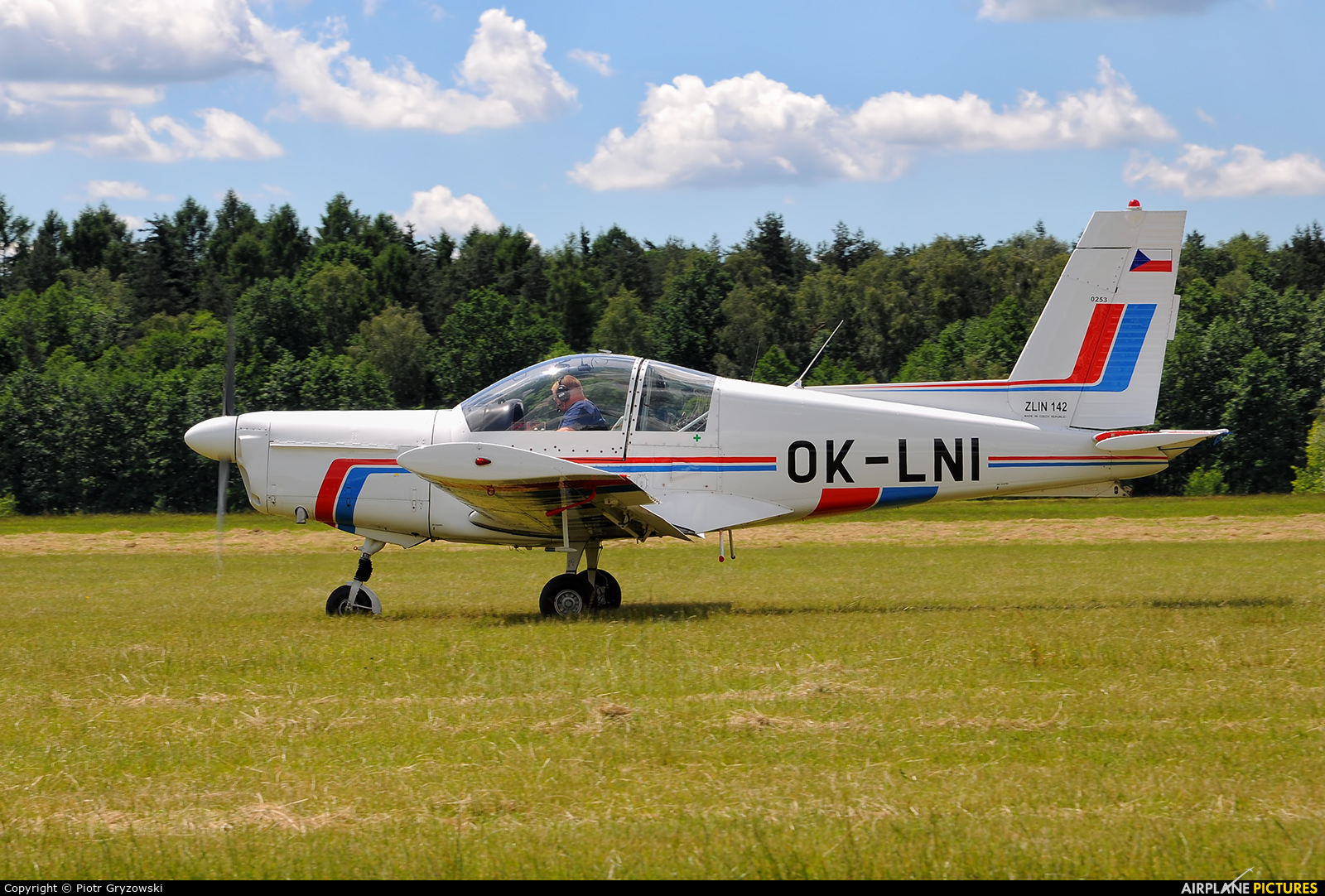 Private OK-LNI aircraft at Rybnik - Gotartowice