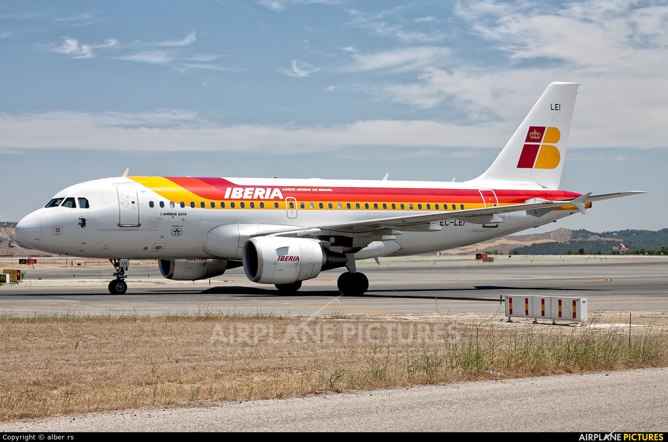 Iberia EC-LEI aircraft at Madrid - Barajas
