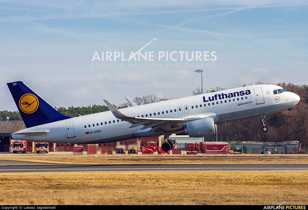 Lufthansa D-AIUH aircraft at Frankfurt