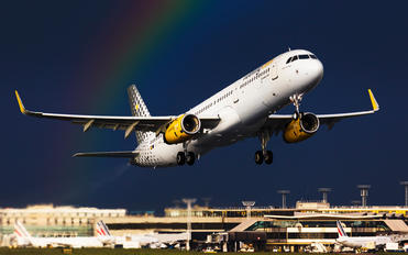 EC-MQL - Vueling Airlines Airbus A321