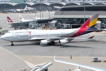 HL7418 - Asiana Airlines Boeing 747-400