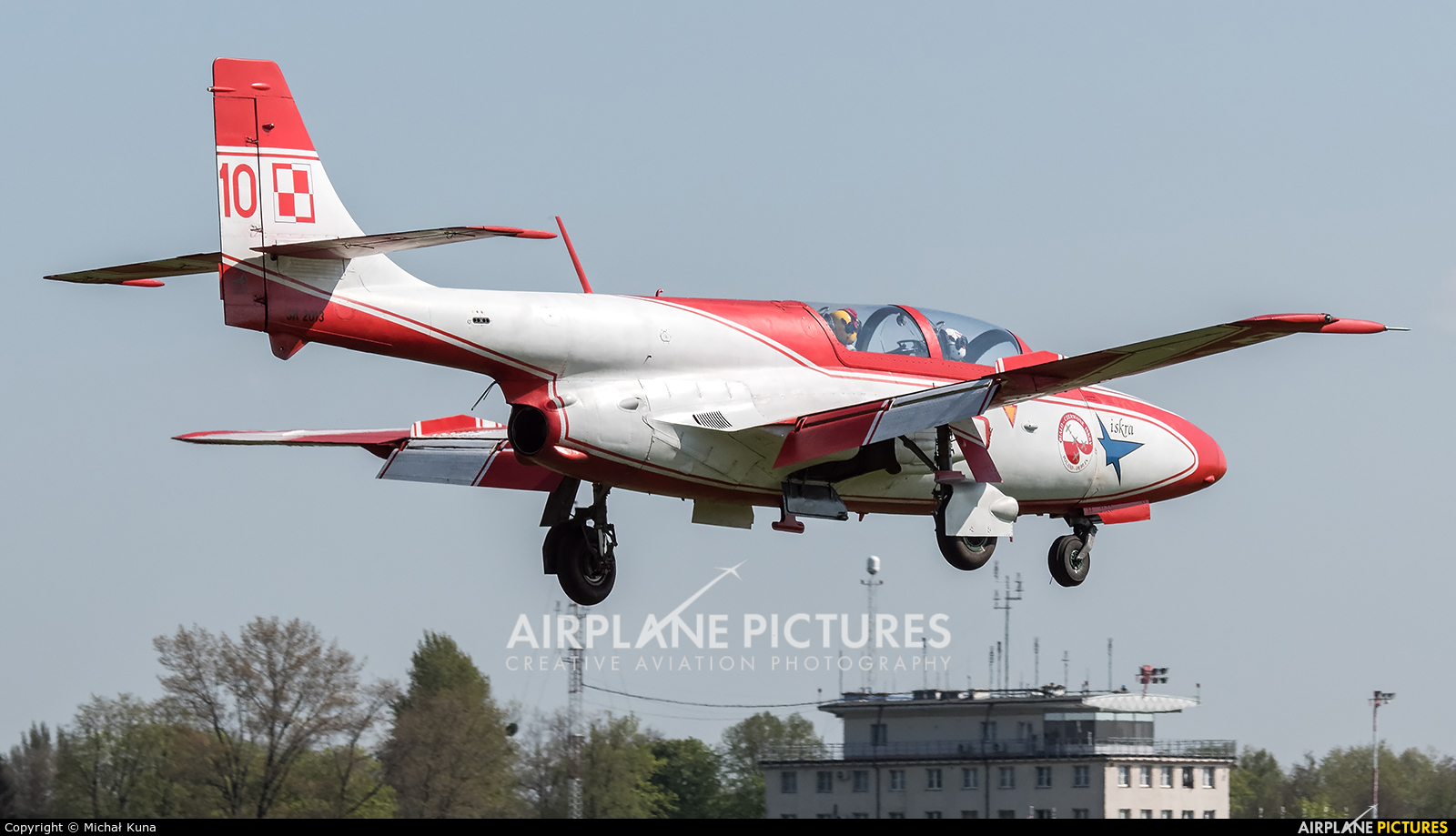 Poland - Air Force: White & Red Iskras 3H-2013 aircraft at Malbork