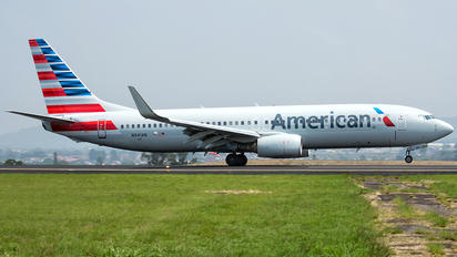N941AN - American Airlines Boeing 737-800