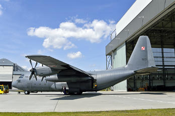 1501 - Poland - Air Force Lockheed C-130E Hercules