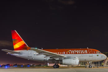 PR-AVL - Avianca Brasil Airbus A318