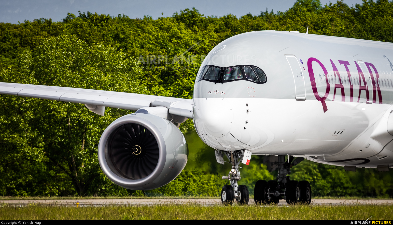 Qatar Airways A7-ALJ aircraft at Geneva Intl