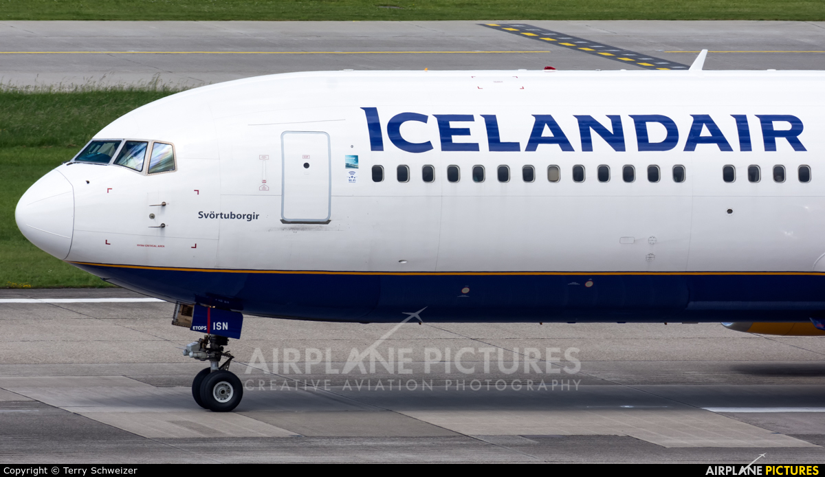 Icelandair TF-ISN aircraft at Zurich