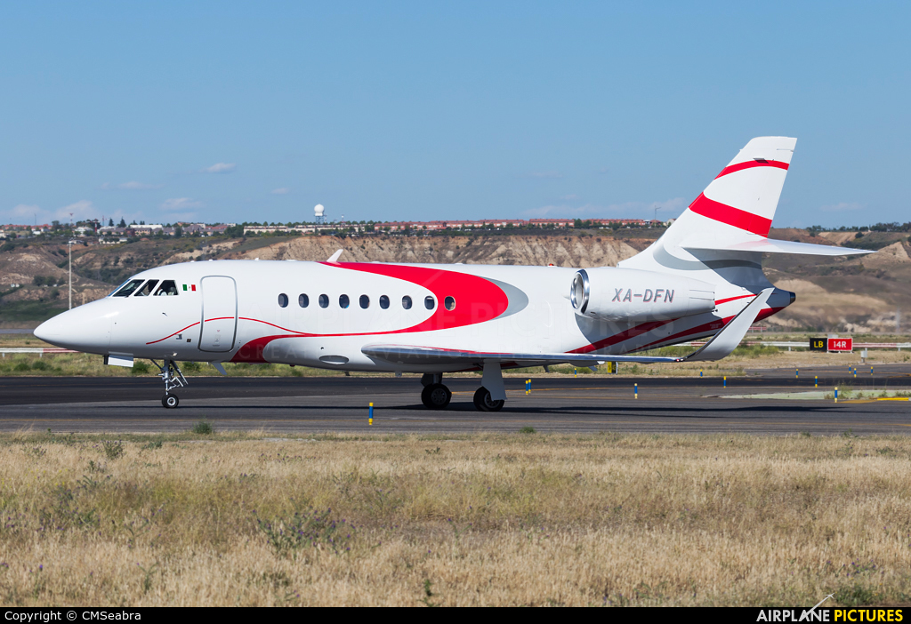 Private XA-DFN aircraft at Madrid - Barajas